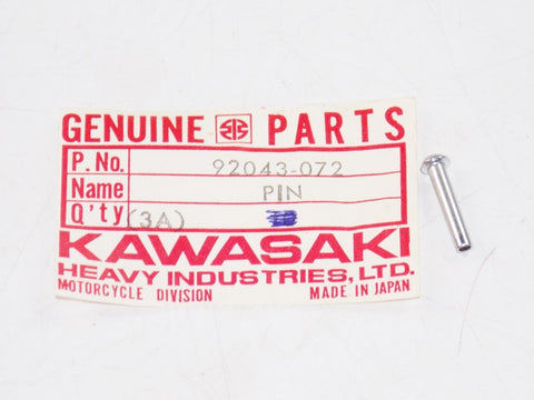 NOS KAWASAKI 1969-1976 FUEL TANK HOOK PIN (FOUR) H1/2 S2 KH500 - MotoRaider