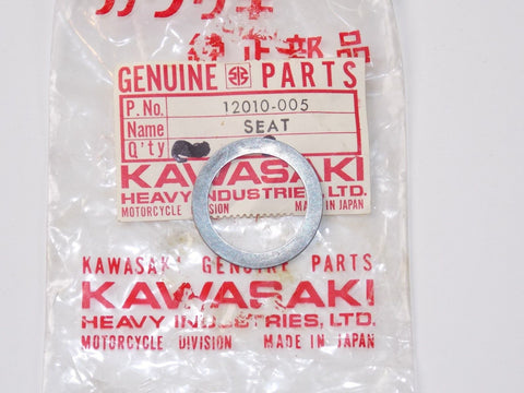 NOS KAWASAKI 1975-1988 OUTER SPRING VALVE SEAT KLF300 KL250 KZ200 12010-005 - MotoRaider