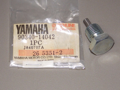 NOS YAMAHA 1998-2007 OIL TANK PLUG  VMX12 XV1100 W1  90340-14042 - MotoRaider