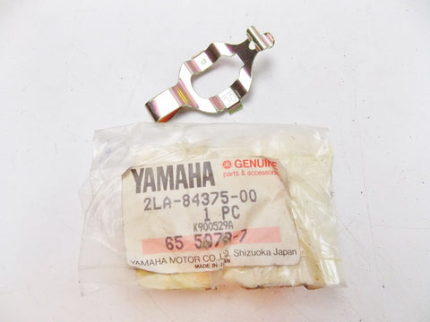 NOS YAMAHA 1987-1993 BULB FITTING PLATE FZR600/750/1000 TDM850  2LA-84375-00