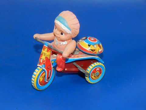 1960's VINTAGE TIN WIND UP TOY BABY INDIAN ON BICYCLE TRICYCLE+BELL JAPAN L=4" - MotoRaider